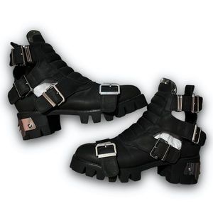 Current Mood Cut-Out Ankle Boots